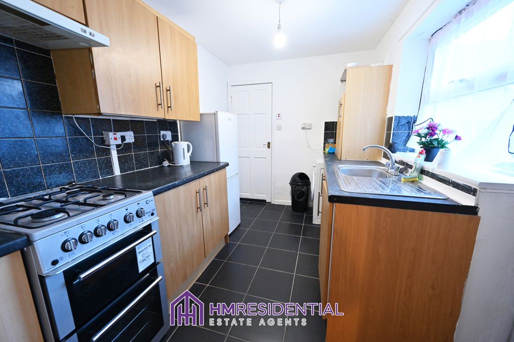 Property photo 3 of 7 Gallery