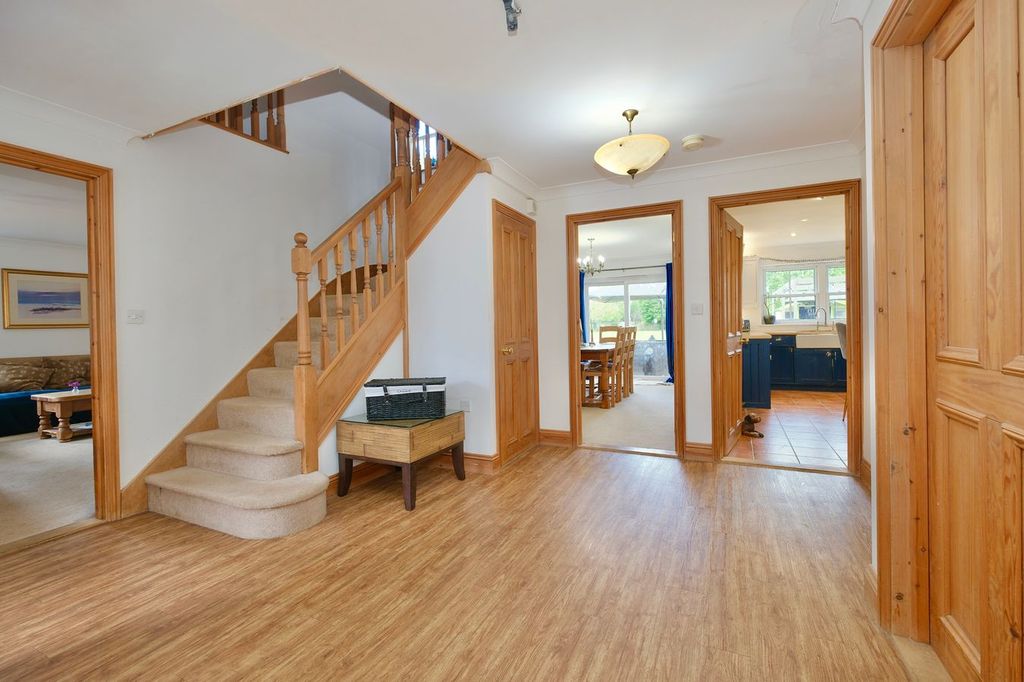 Property photo 3 of 24