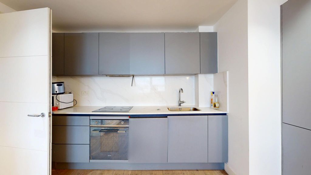 Property photo 2 of 19 Kitchen