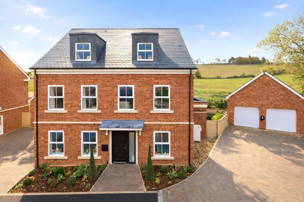 Property photo 1 of 16 Front