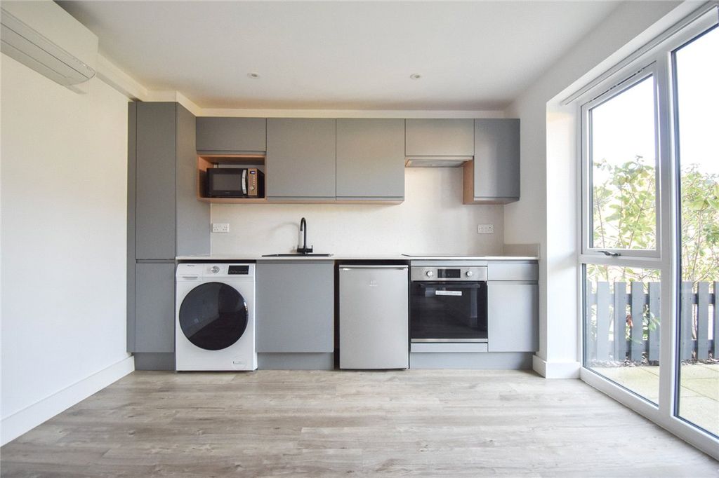 Property photo 3 of 12 Picture No. 21