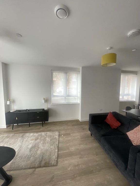 Property photo 3 of 28 Ba628571-8d0d-4c6A-8725-E4A70Fc0A2F2