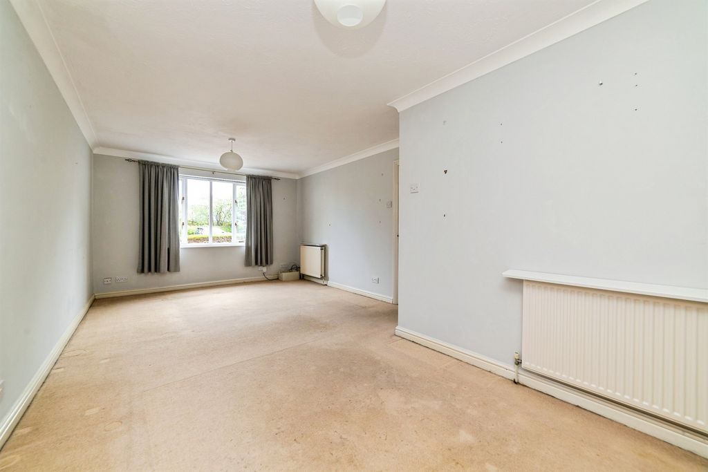 Property photo 3 of 14