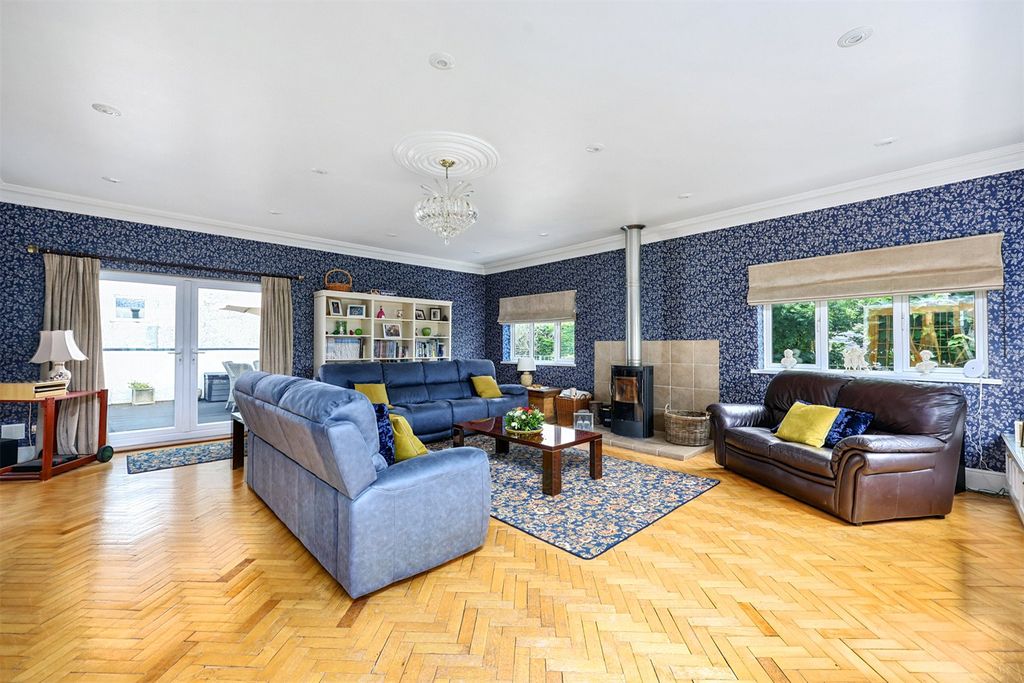 Property photo 2 of 41 Picture No. 05