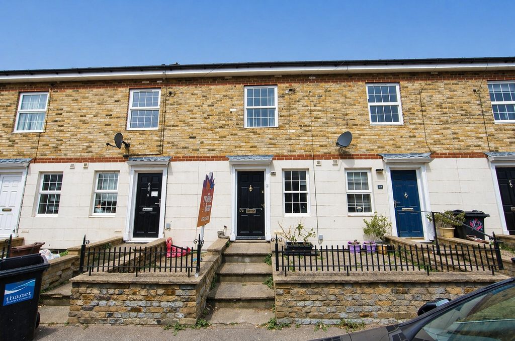 Property photo 1 of 8 Picture No. 12