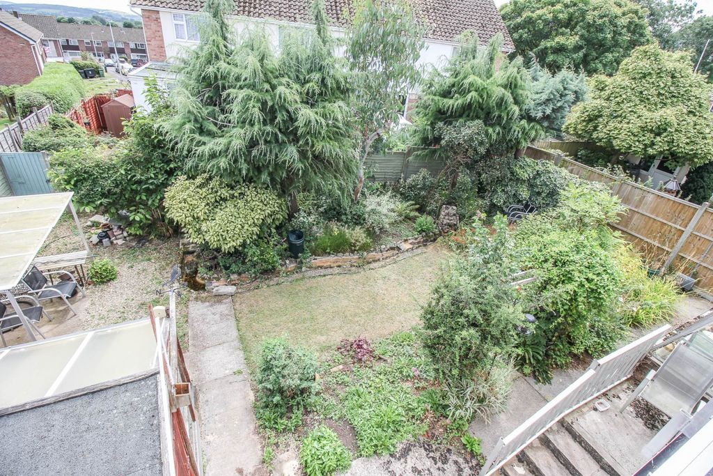 Property photo 2 of 21