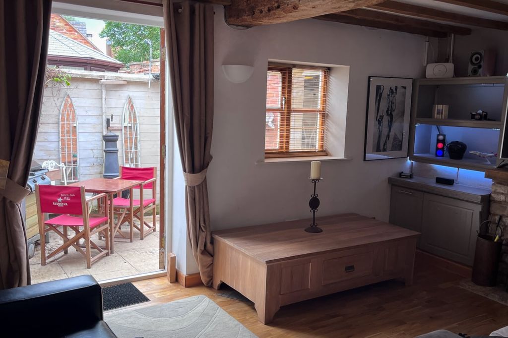 Property photo 3 of 8