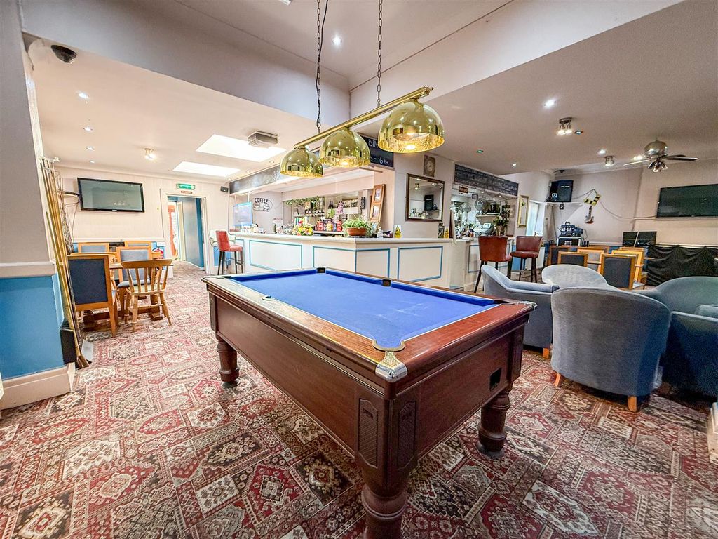 Property photo 2 of 40 Bar &amp; Social Club Area