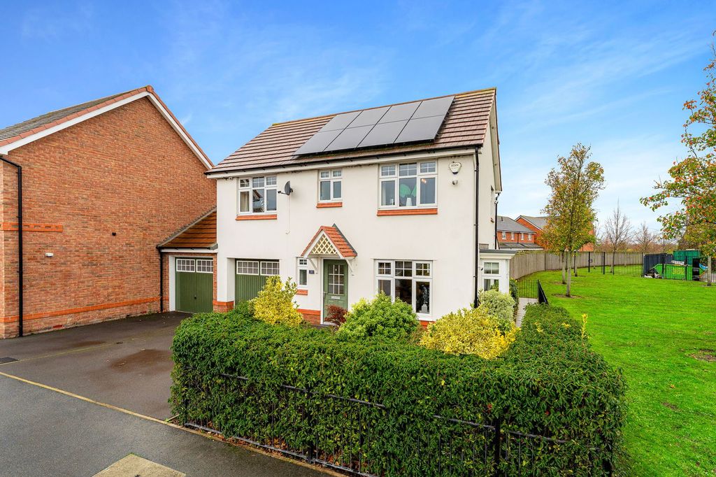 Property photo 1 of 42