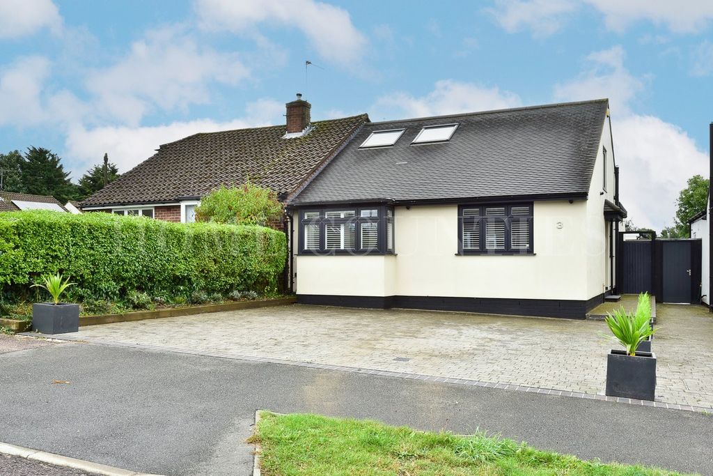 Property photo 3 of 32