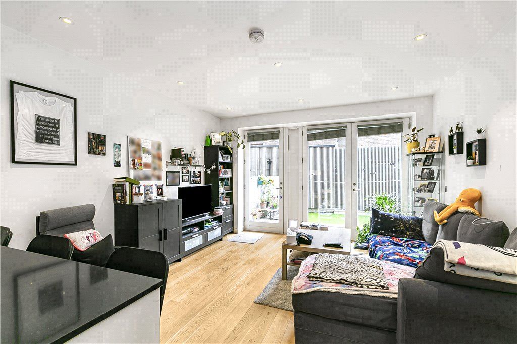 Property photo 2 of 11 Reception Room