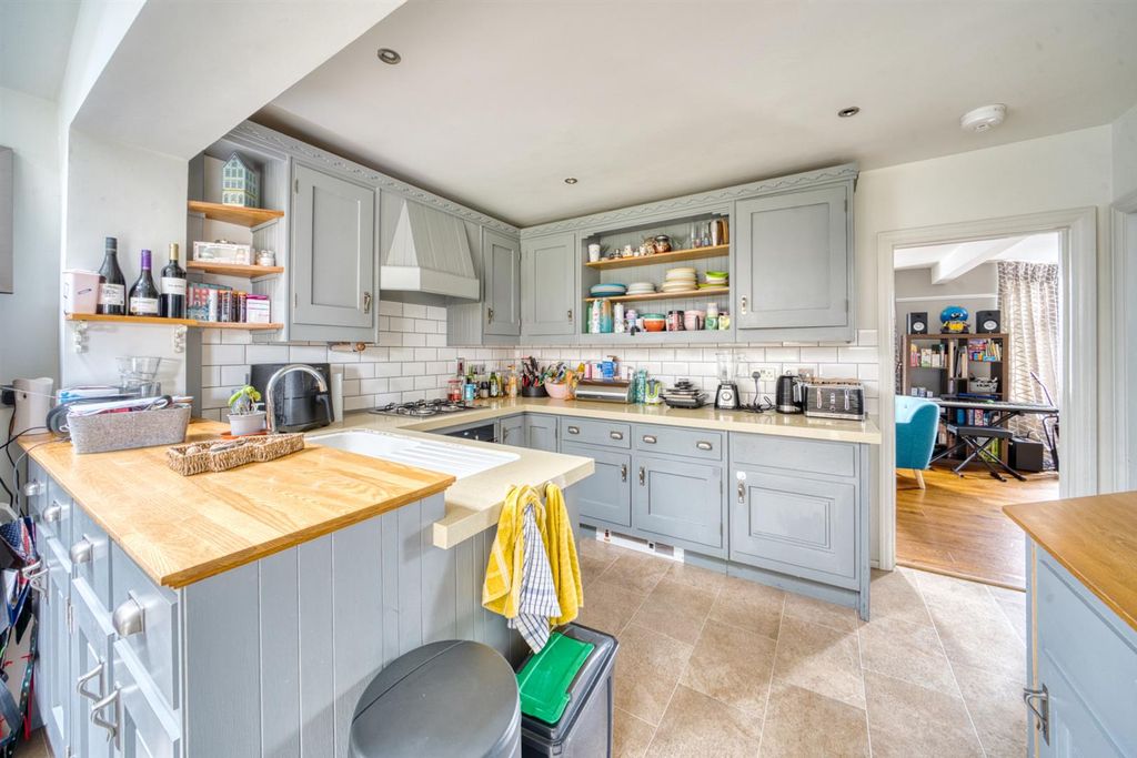 Property photo 1 of 43 Kitchen Diner