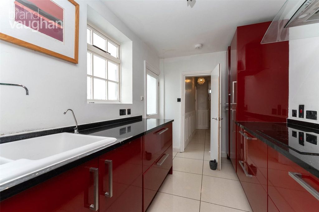 Property photo 2 of 15 Kitchen