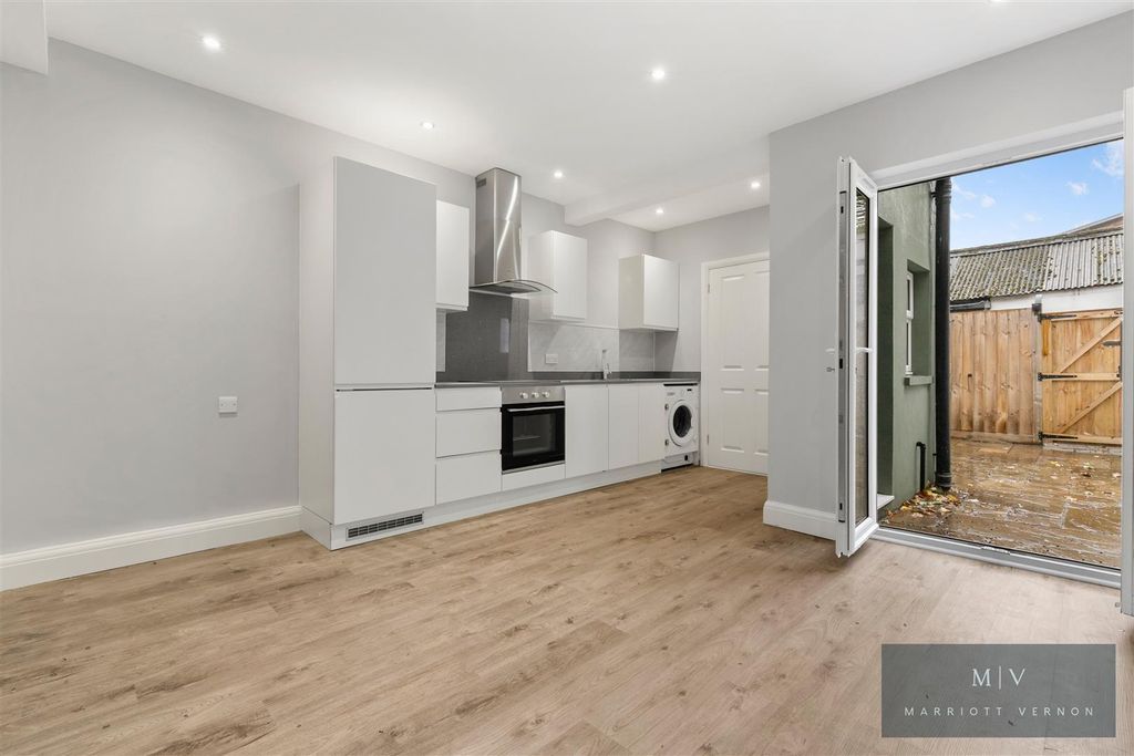 Property photo 1 of 9 Brighton Road 305-309 1 MV-3.Jpg