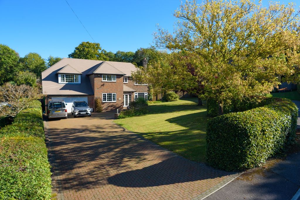 Property photo 1 of 39 4526250