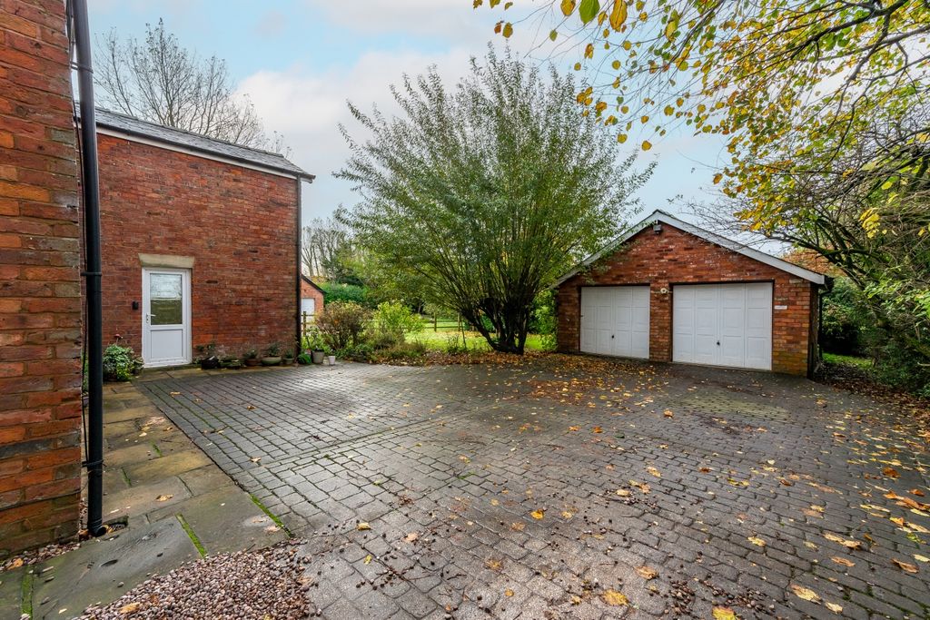 Property photo 3 of 50 Midge Hall Lane-73