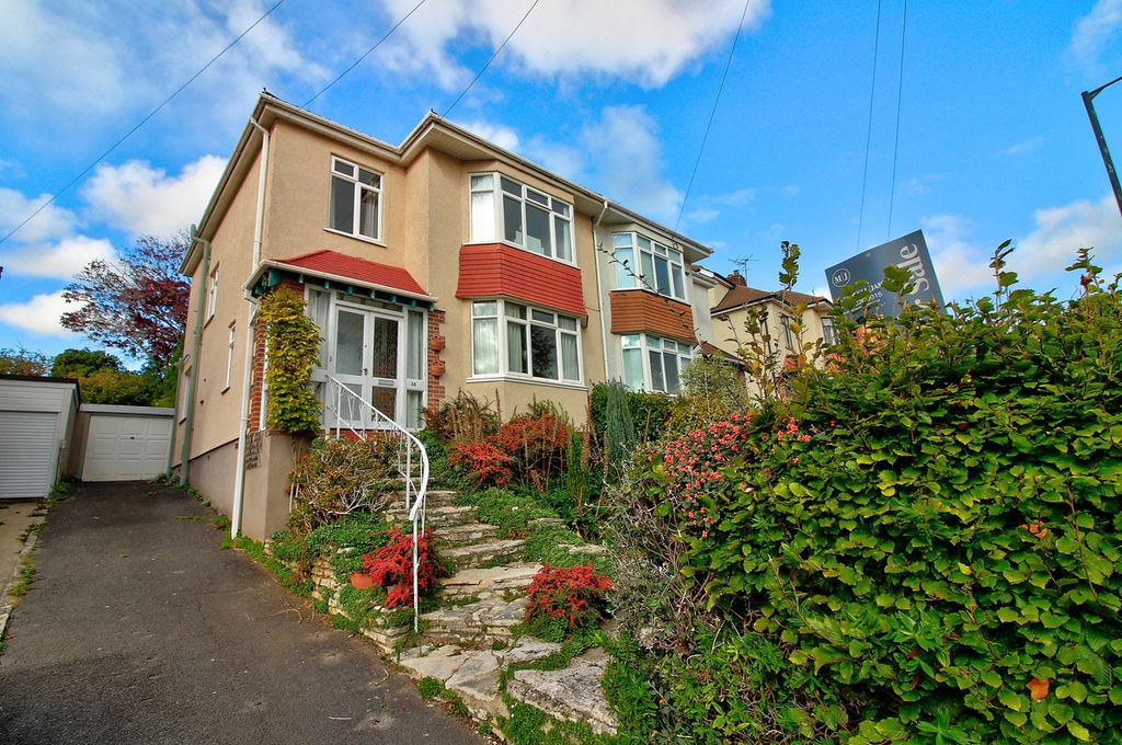 Property photo 1 of 21