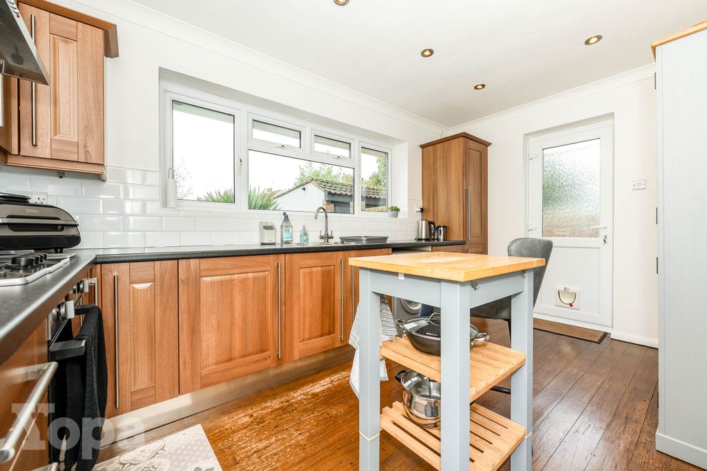 Property photo 3 of 19 Photo #3