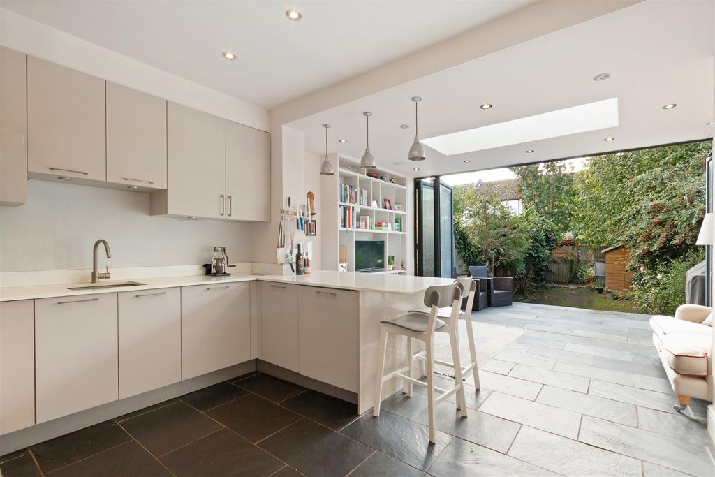 Property photo 1 of 12 Kitchen