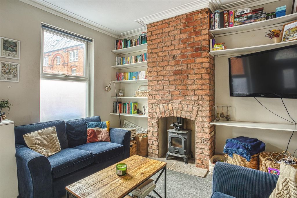 Property photo 2 of 13