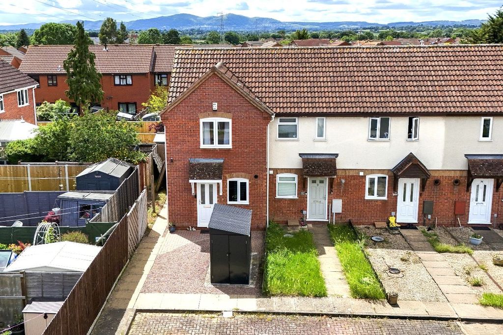 Property photo 1 of 18