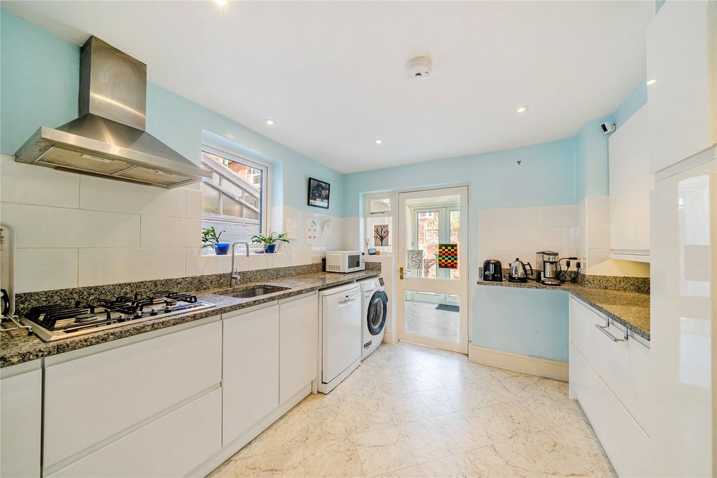 Property photo 2 of 8 Kitchen