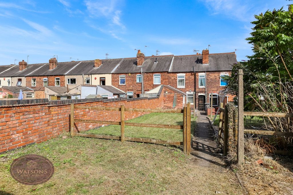 Property photo 2 of 16