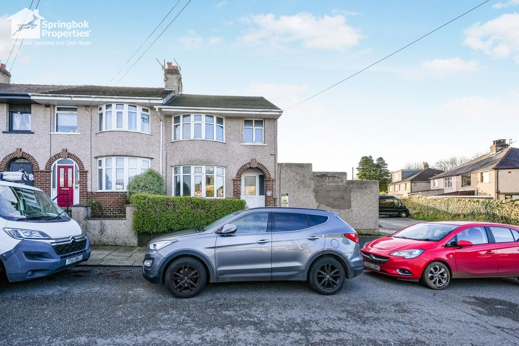 Property photo 1 of 19 Front View