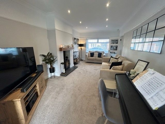 Property photo 2 of 26