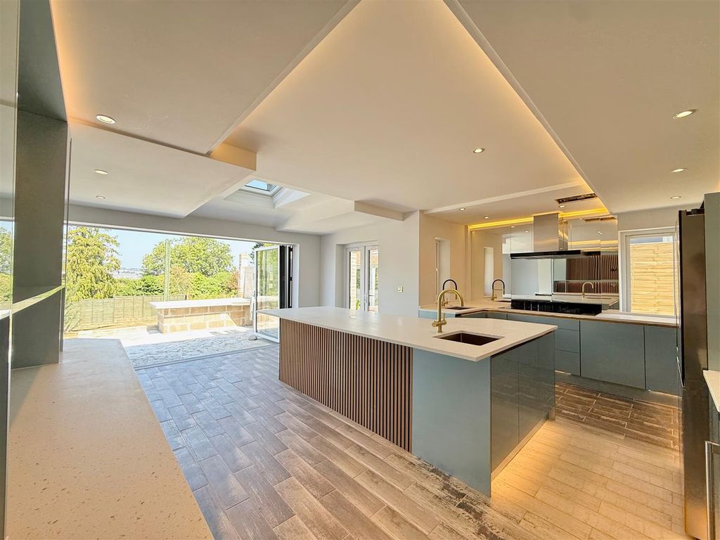 Property photo 2 of 56 Img_4457.Jpeg