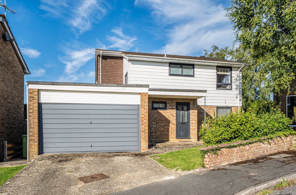 Property photo 1 of 25 1-6A347Cfb5E485-1...