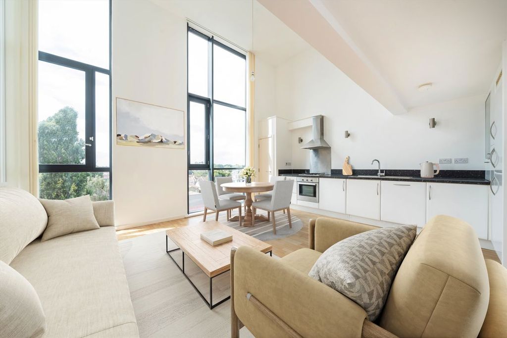 Property photo 2 of 6