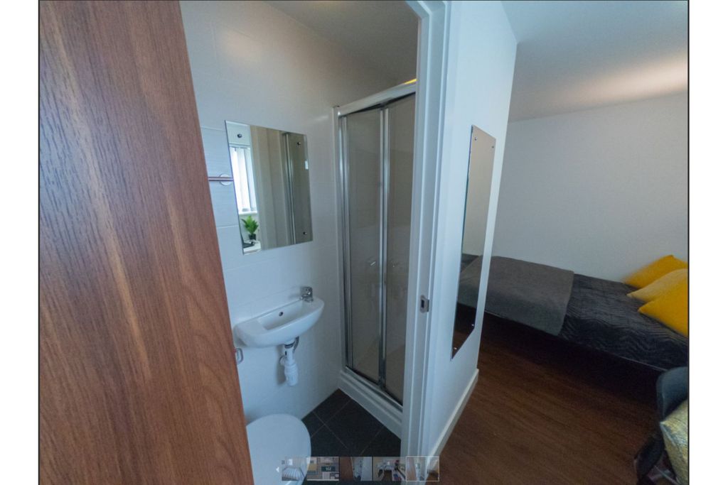 Property photo 3 of 4