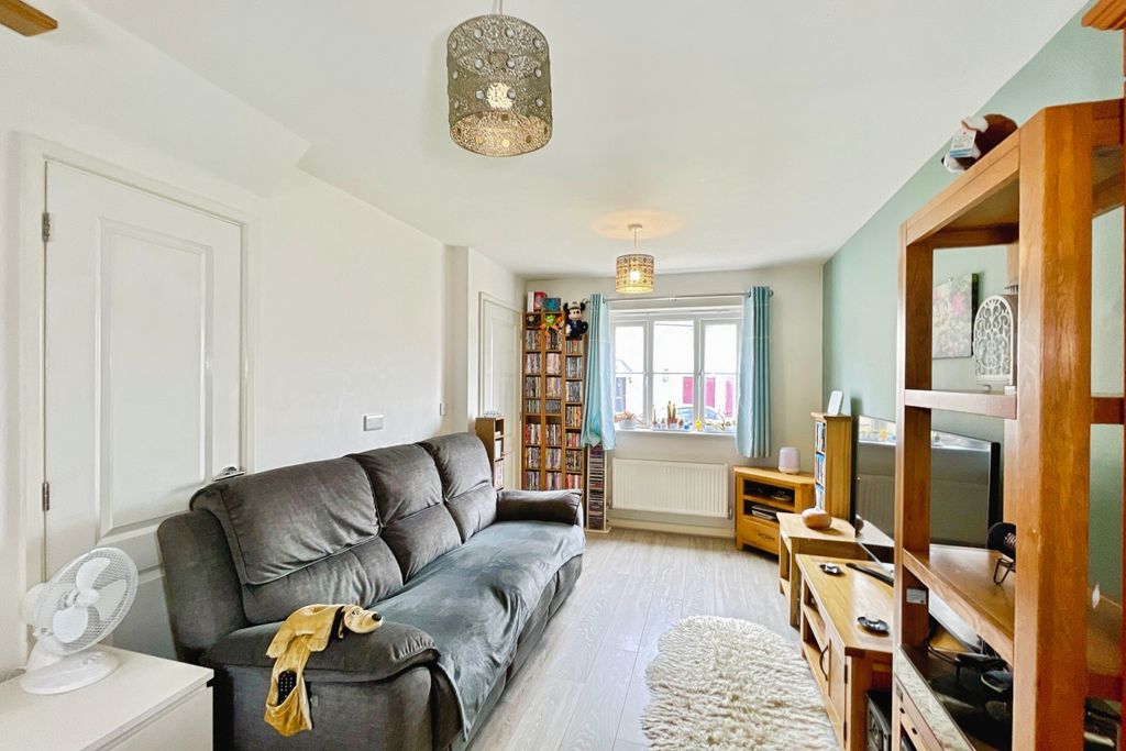 Property photo 2 of 17 Photography