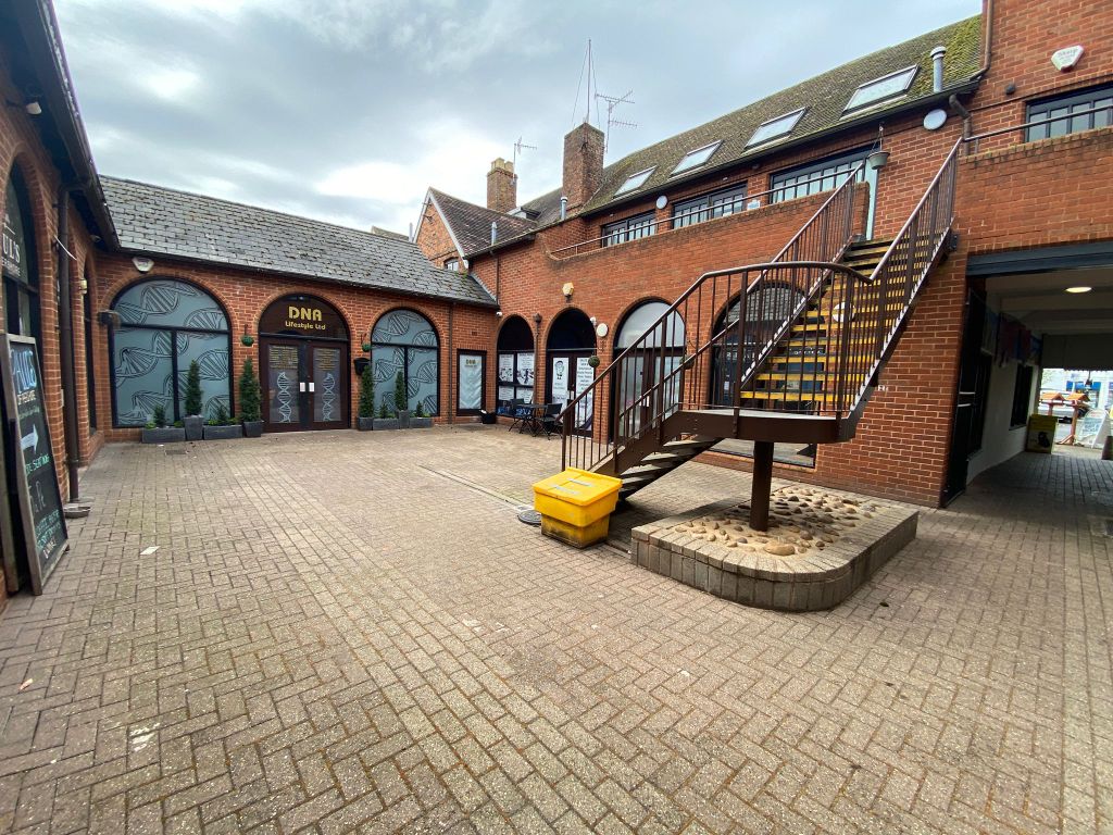 Property photo 3 of 6