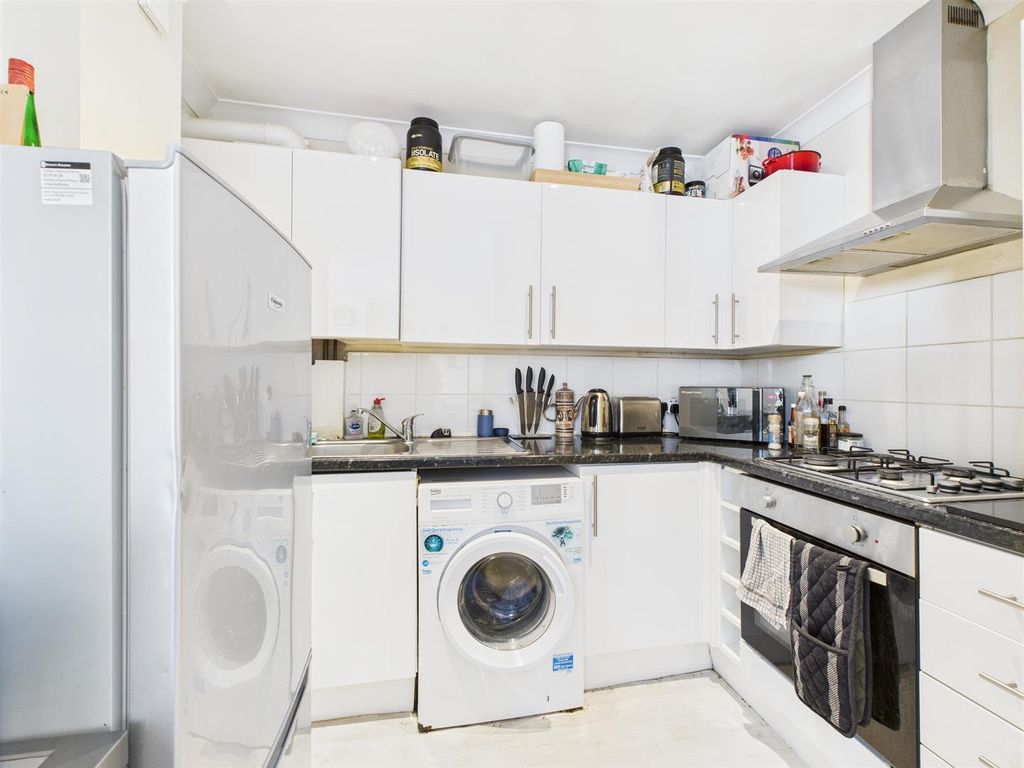 Property photo 2 of 5 Cam04311G0-Pr0046-Still002.Jpg