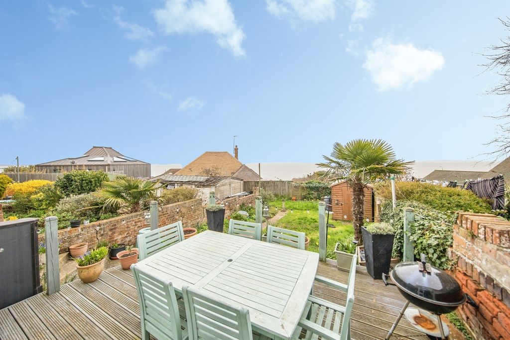 Additional image 23 of 6 bed semi-detached house for saleFronks Road, Harwich CO12