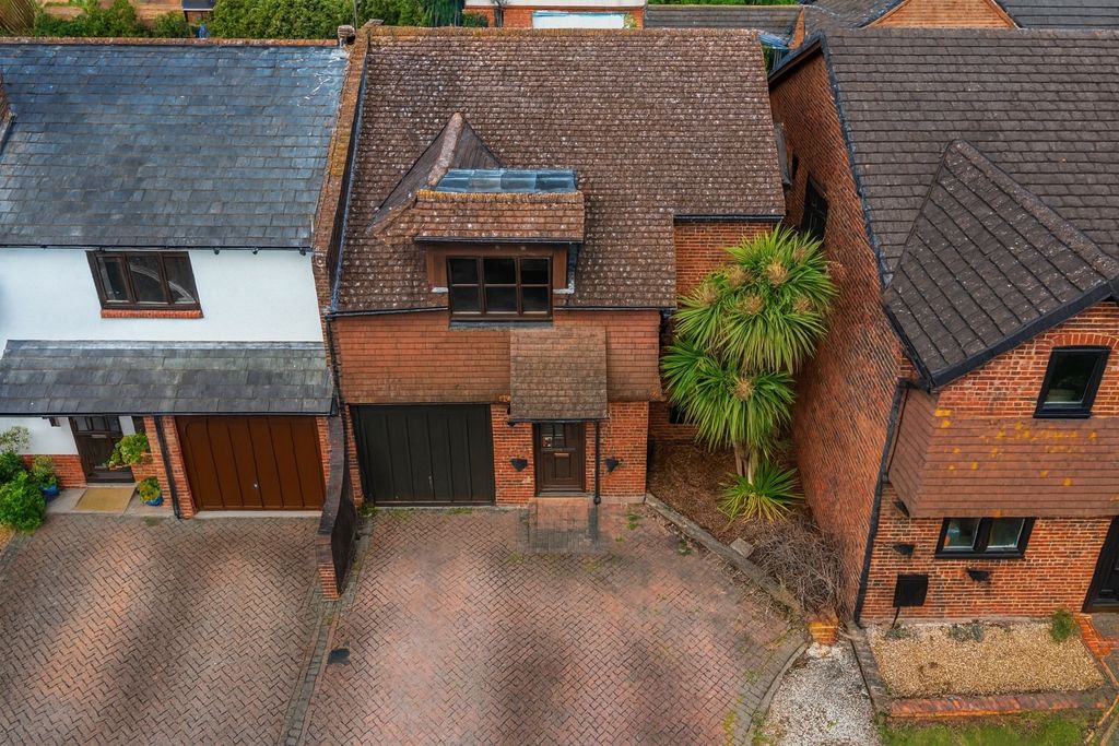 Property photo 2 of 17