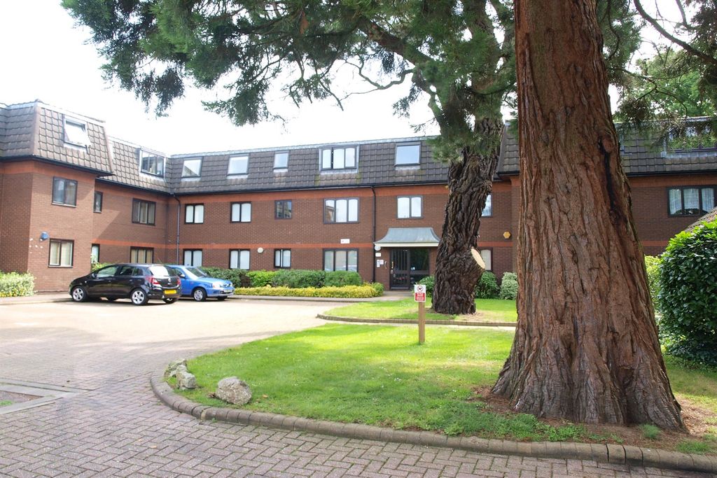 Property photo 1 of 6 (Main)