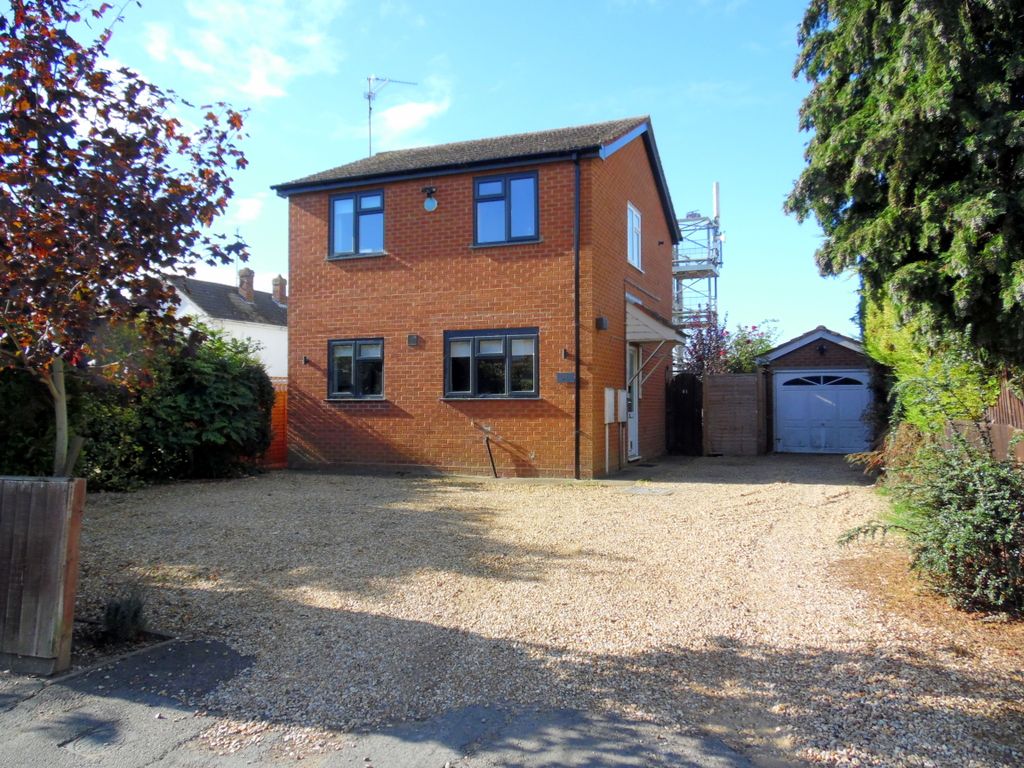 Property photo 1 of 31 Front & Driveway