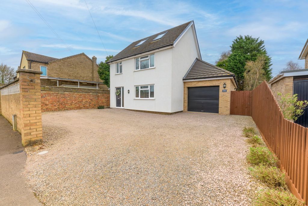 Property photo 2 of 47