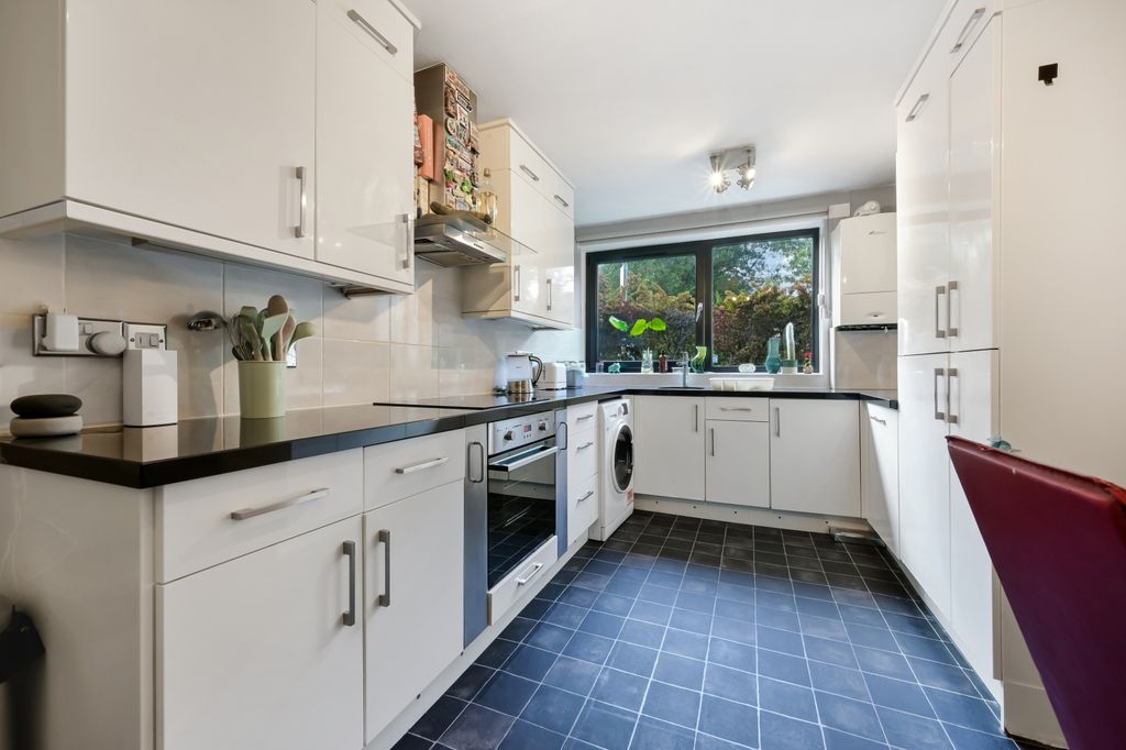 Property photo 3 of 12 Picture No. 14