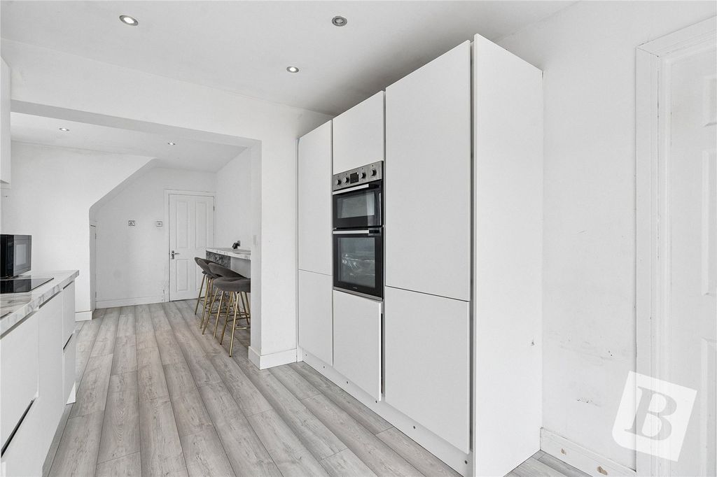 Property photo 2 of 13 Kitchen
