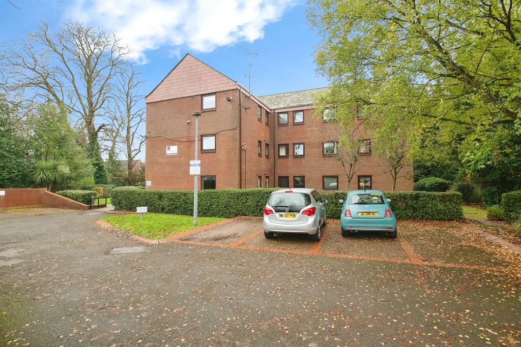 Property photo 1 of 17