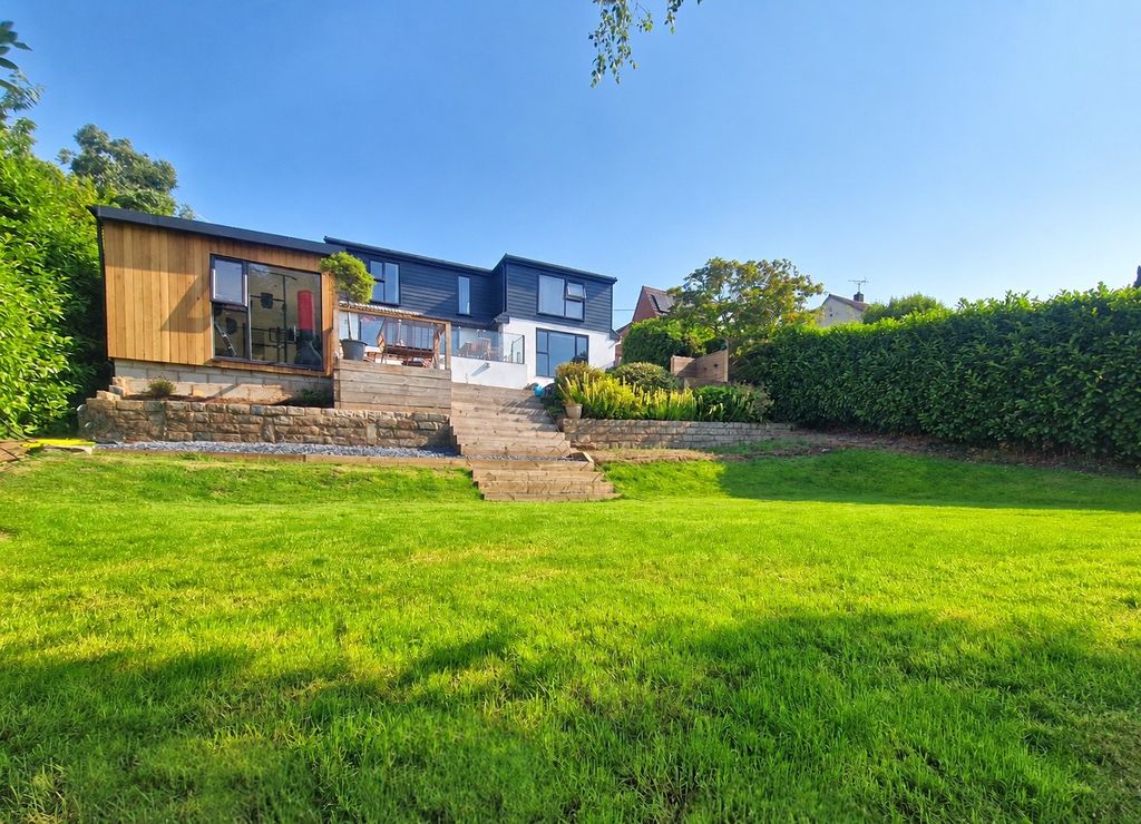 Property photo 1 of 22