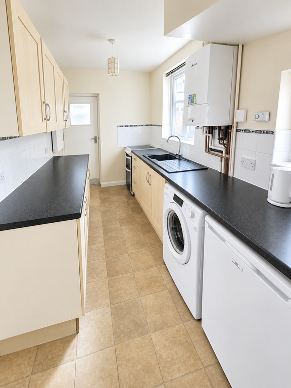 Property photo 2 of 9 Kitchen - Marsh