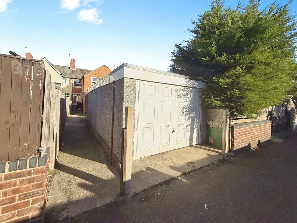 Property photo 3 of 12 Outside