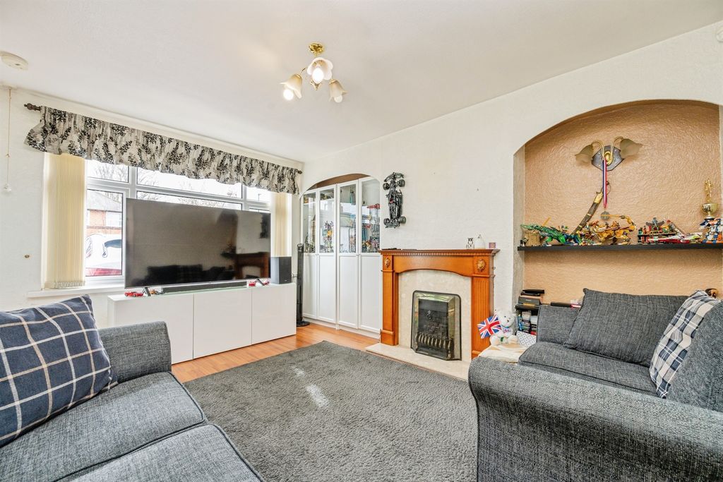 Property photo 3 of 19