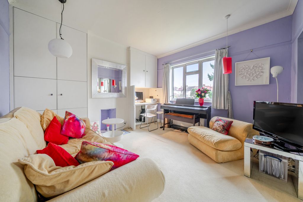 Property photo 2 of 16 1417306-9-699c286...