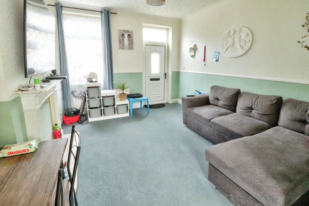 Property photo 3 of 14 A86613B2-Img_4710_1_2